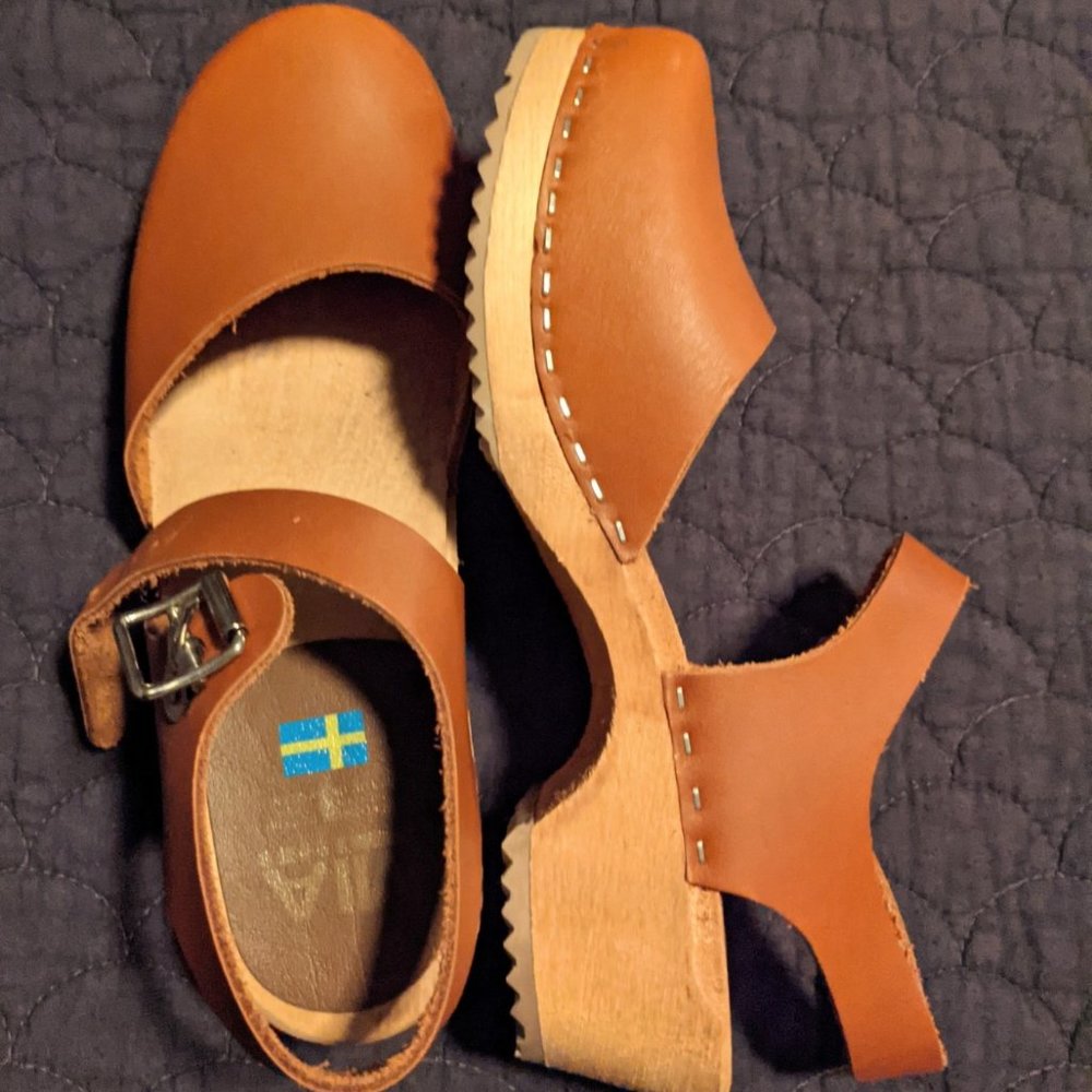 MIA Wooden Clogs- Sofia